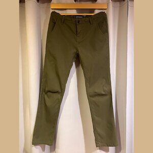 686 Green Womens Everywhere Pants Size 10